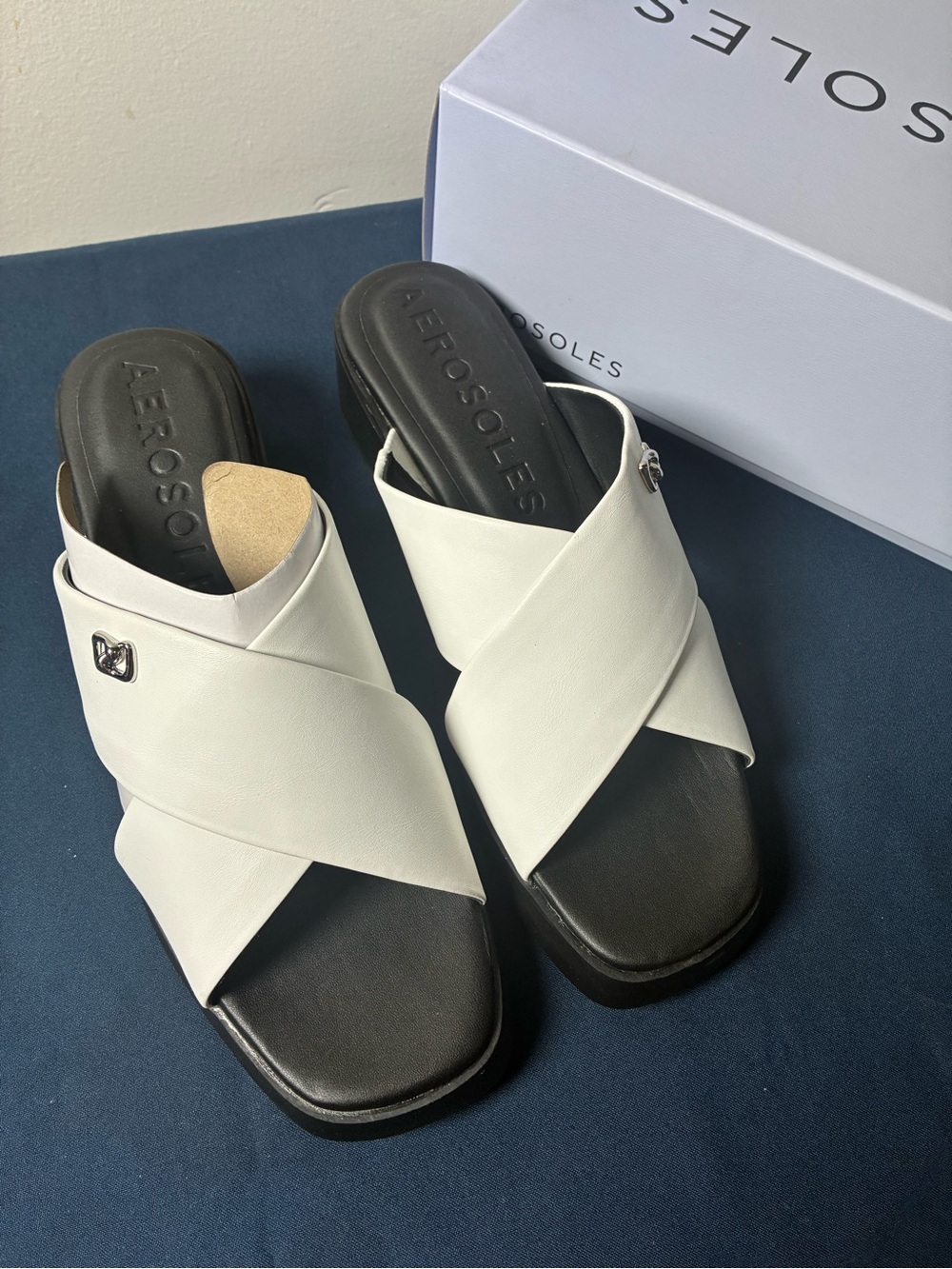 AEROSOLES White Crisscross Slide Mules